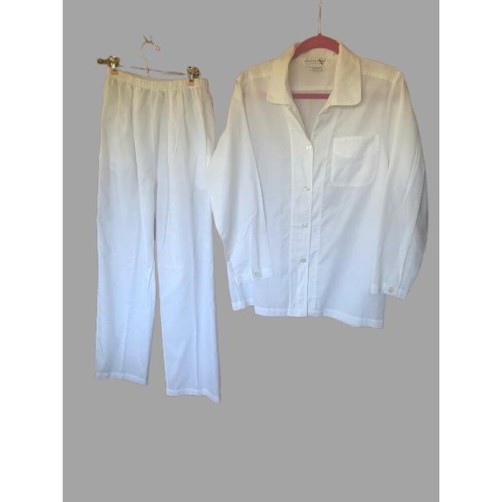 NWOT Vintage Miss Elaine White Cotton Blend Long Sleeve Pajama Set Size Small